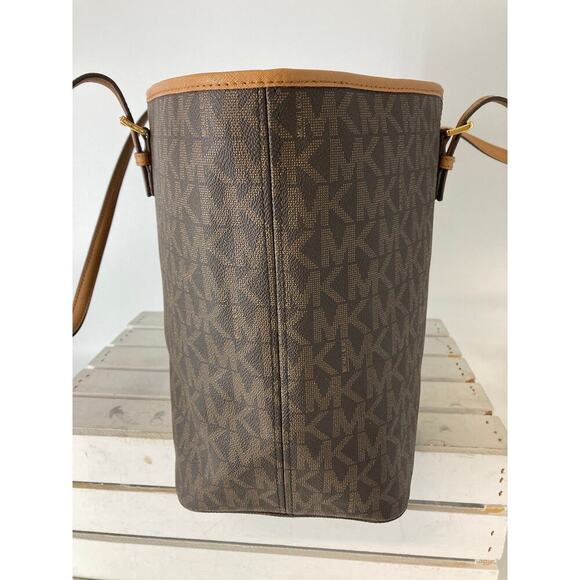 MICHAEL KORS, XL SIGNATURE GOLD ANIMAL SHOULDER TOTE BAG - Picture 10 of 16